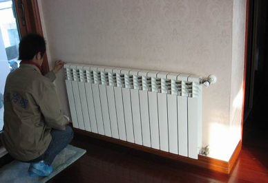 家裏暖氣片出現問題了竟然是樓下裝修漏電了